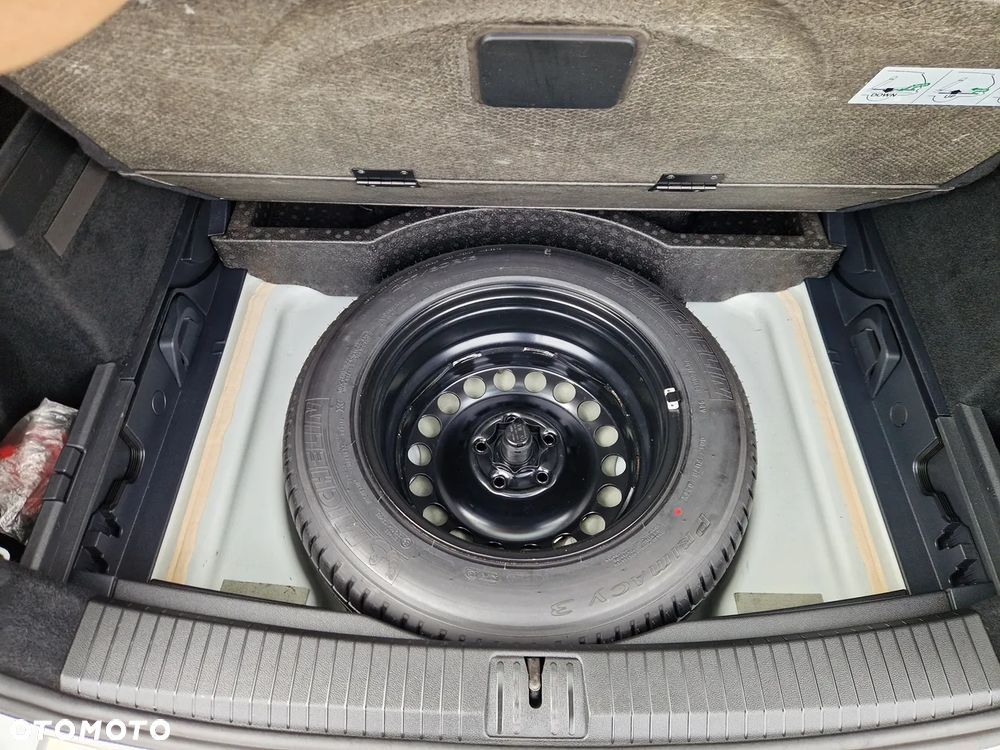 Volkswagen Touran 1.4 TSI (BlueMotion Technology) SOUND - 25