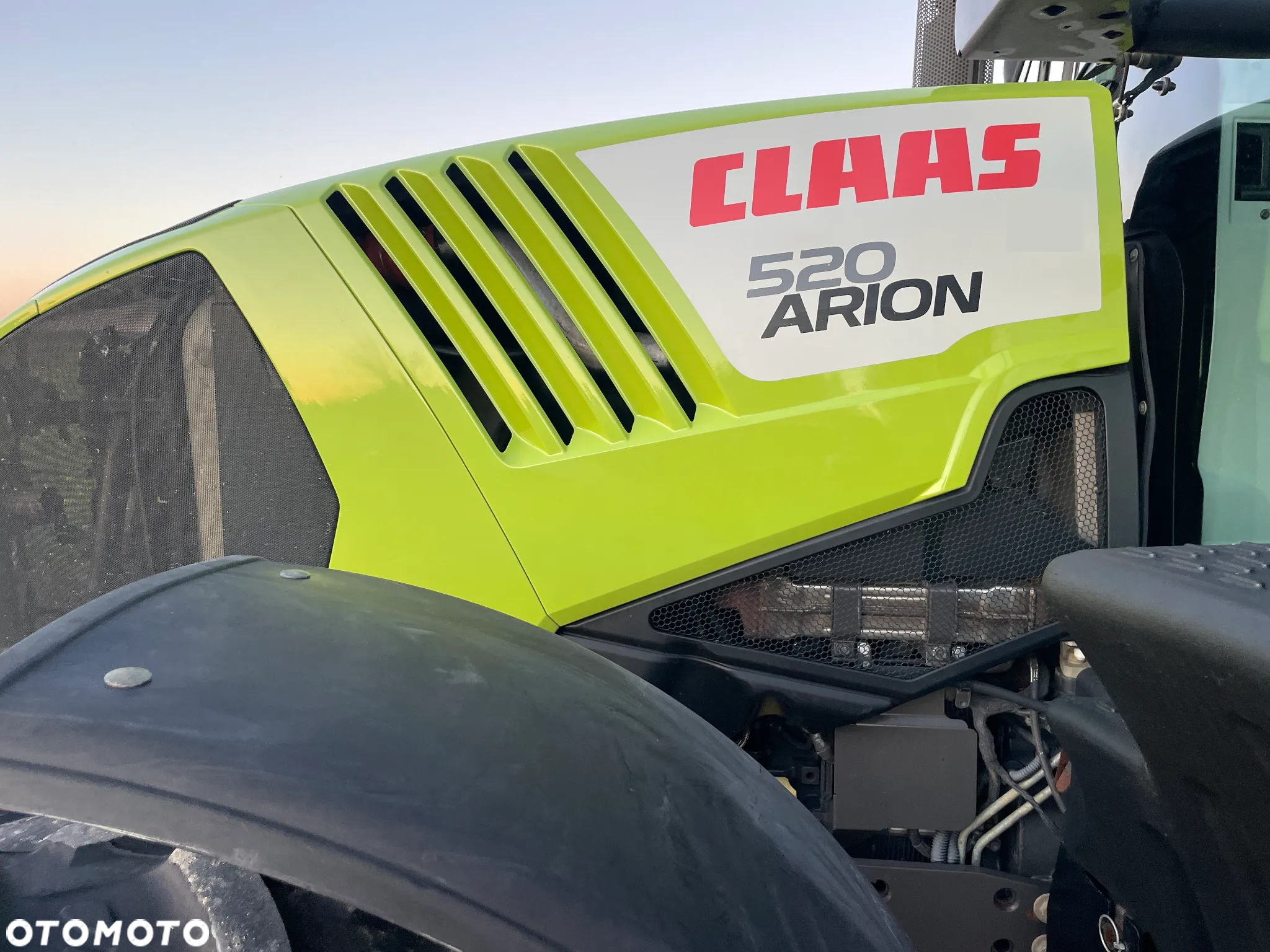 Claas Arion 520 - 12