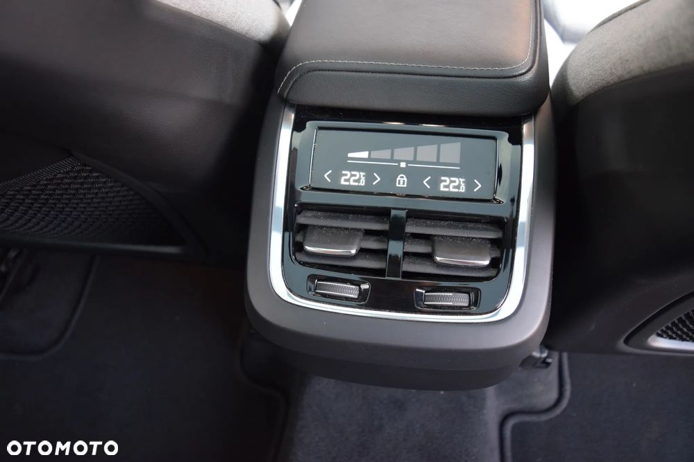 Volvo XC 60 B5 D AWD Geartronic Inscription - 39