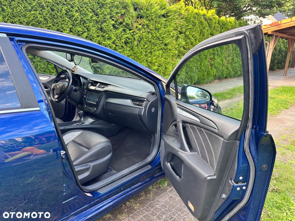 Toyota Avensis 1.8 Selection MS - 19