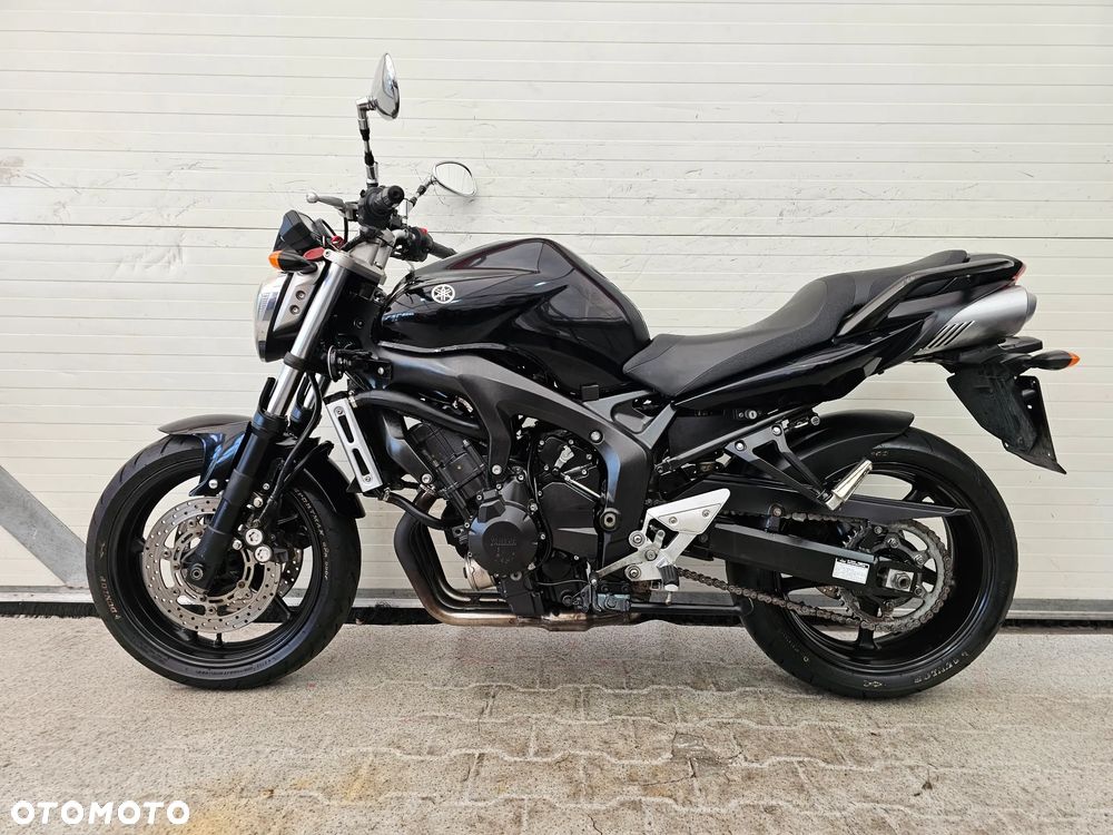 Yamaha FZ - 2