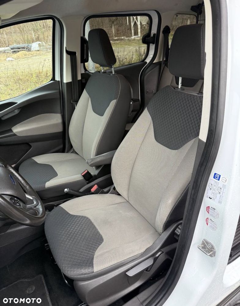 Ford Tourneo Courier 1.5 TDCi Trend - 11