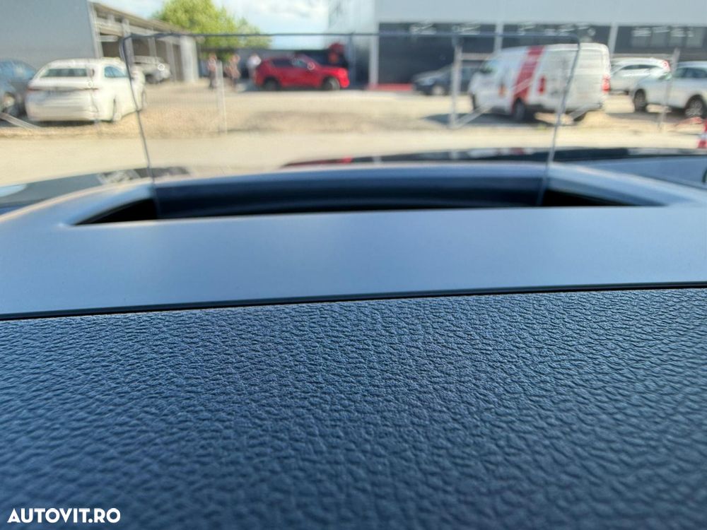 Ford Kuga 2.5 Duratec FHEV AWD ST Line X - 24
