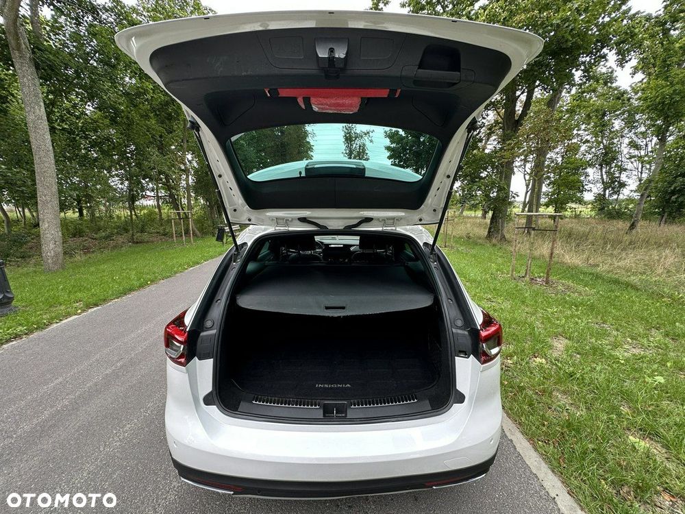 Opel Insignia - 24
