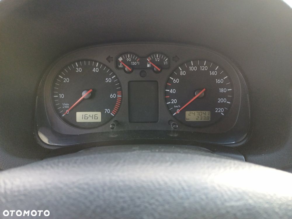 Volkswagen Golf 1.4 Comfortline - 10