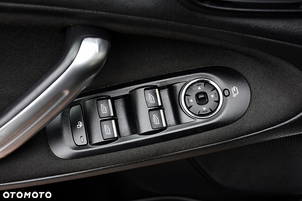 Ford S-Max 2.0 TDCi DPF Titanium - 27