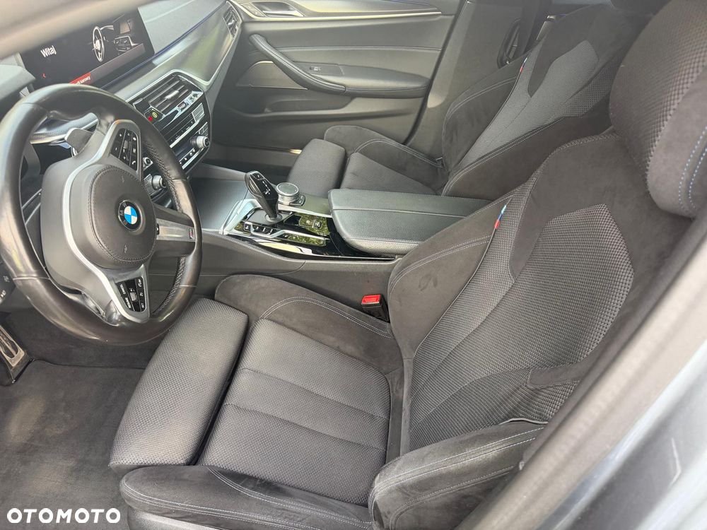 BMW Seria 5 540d xDrive M Sport Edition - 7