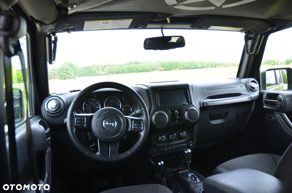 Jeep Wrangler - 9