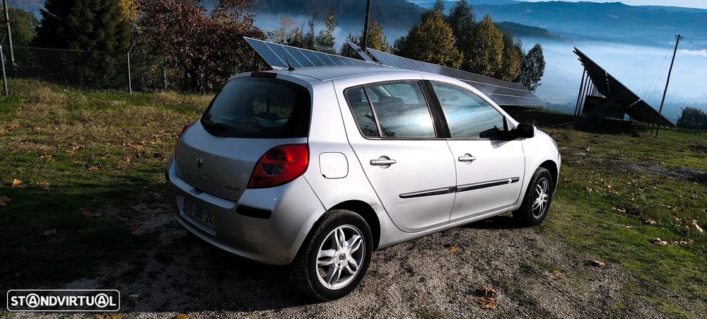 Renault Clio 1.5 dCi Privilège - 1