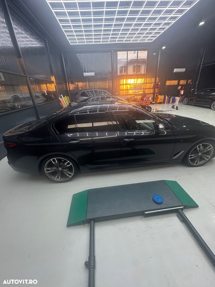 BMW Seria 5 550i xDrive Aut. - 3