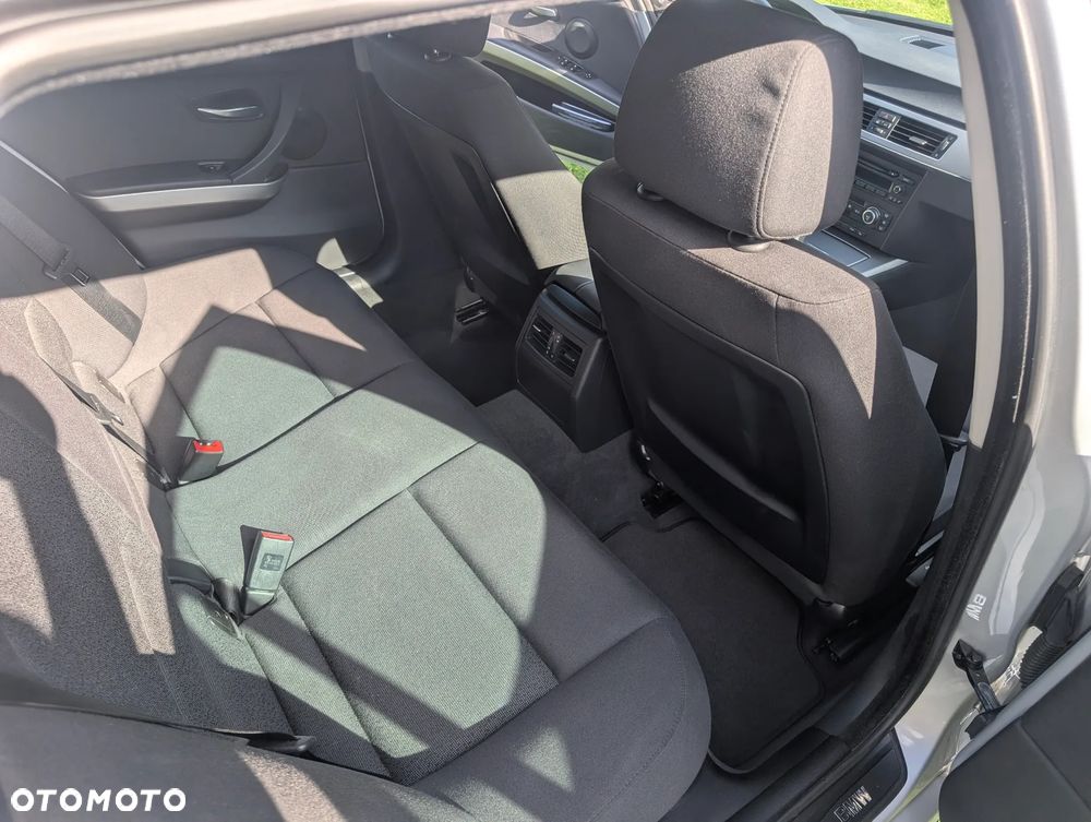 BMW Seria 3 318i - 10