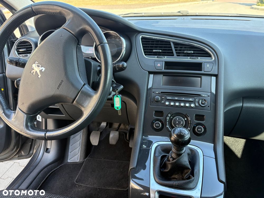 Peugeot 5008 HDI FAP 110 Premium - 10