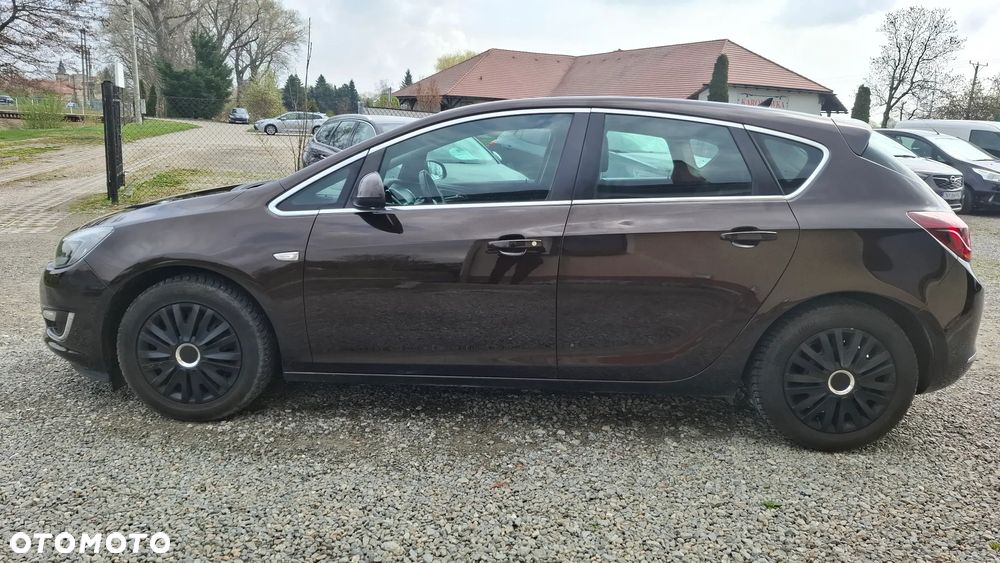 Opel Astra 1.4 T Cosmo S&S - 4