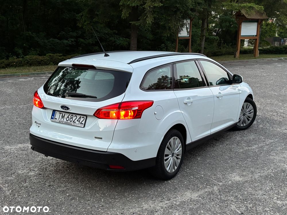 Ford Focus - 24