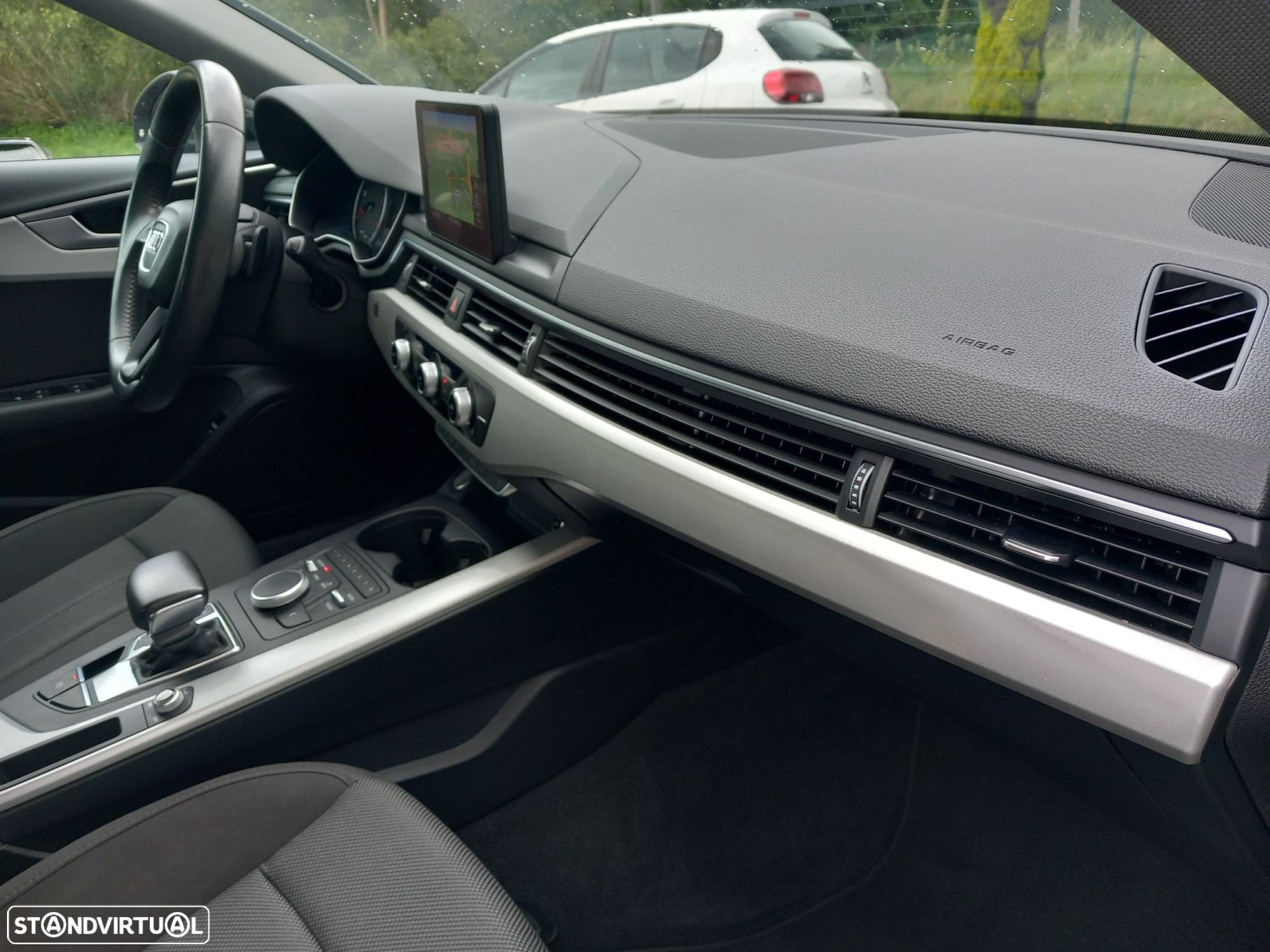 Audi A4 Avant 35 TDI Design S tronic - 42
