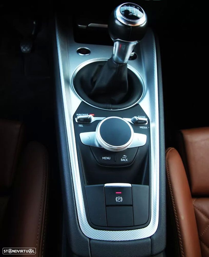 Audi TT Coupé - 17