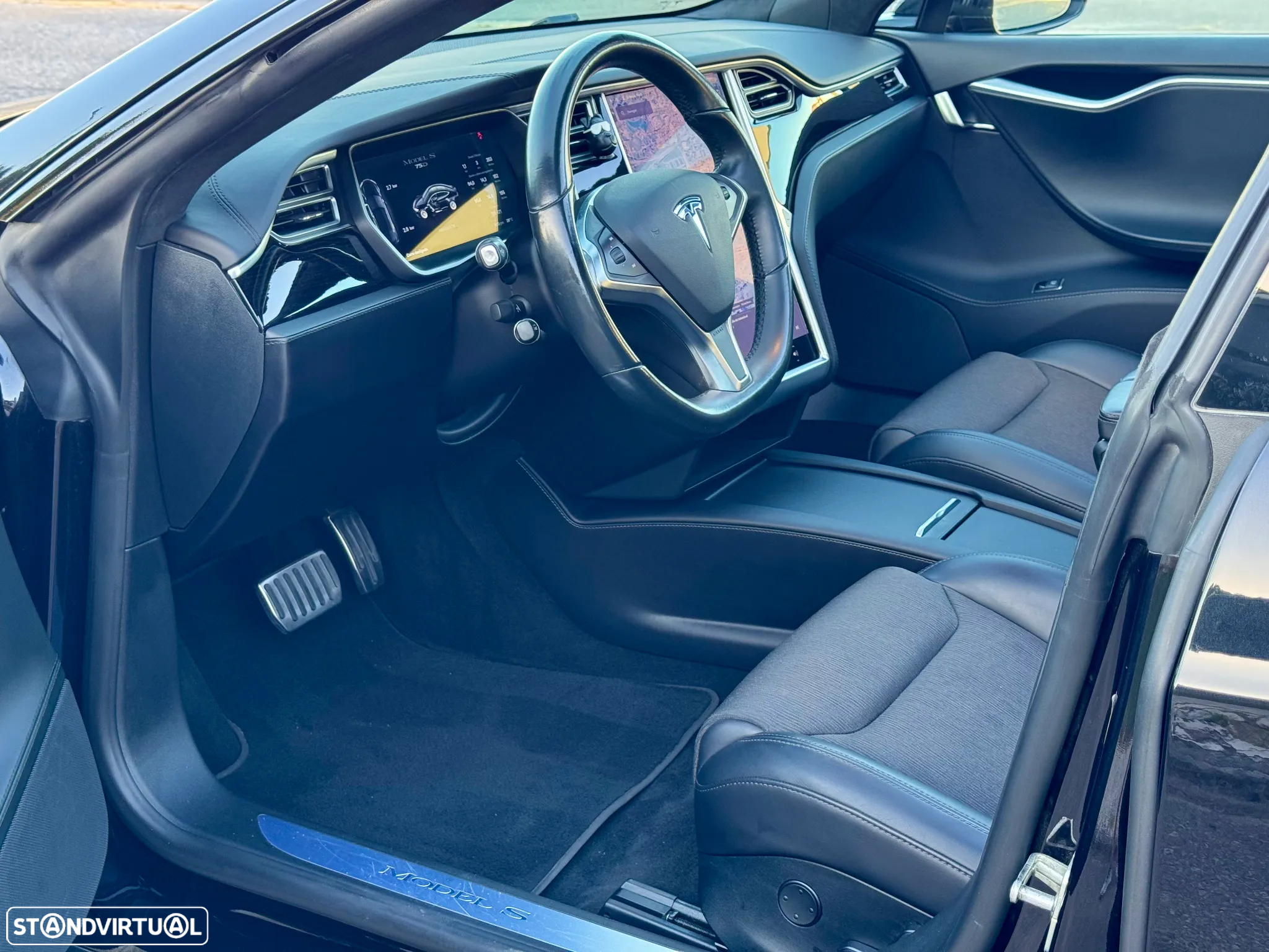 Tesla Model S - 21