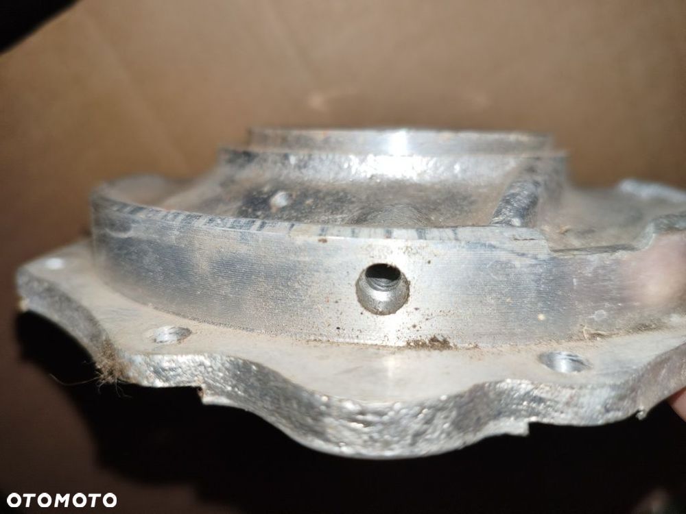 Oryginalna nowa tylna podpora wału korbowego Ural M62 M63 M66 M67 - 5