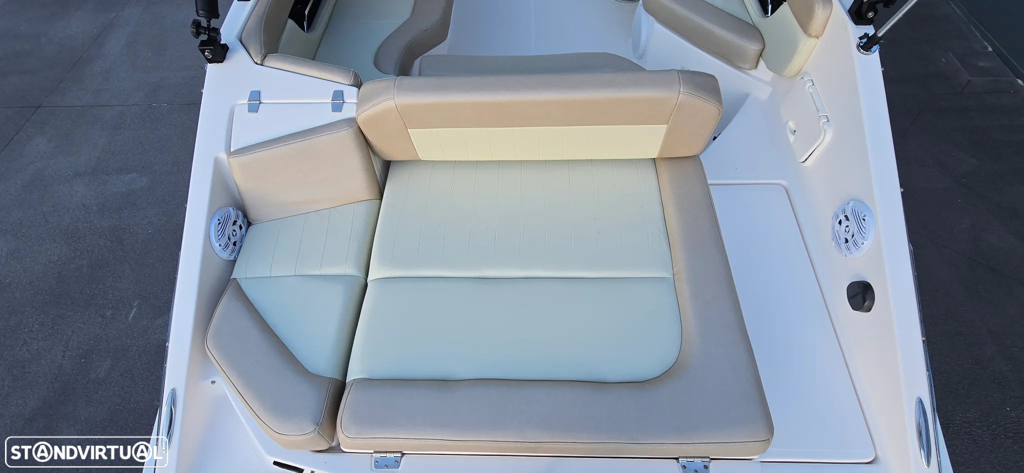 Regal 2520 fastdeck - 7