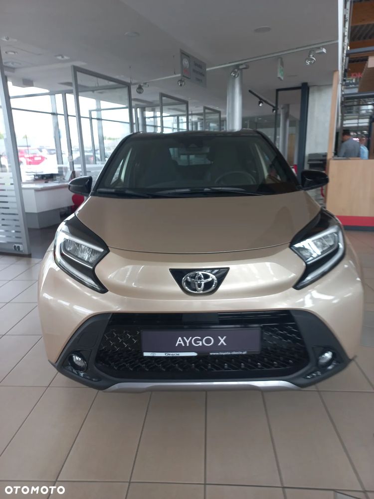 Toyota Aygo X 1.0 VVT-i Executive - 3