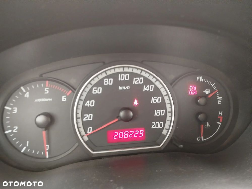 Suzuki Swift - 8