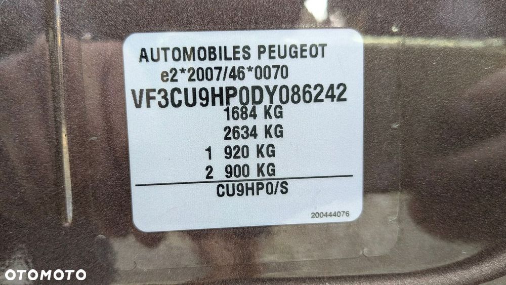 Peugeot 2008 1.6 e-HDi Active S&S - 24