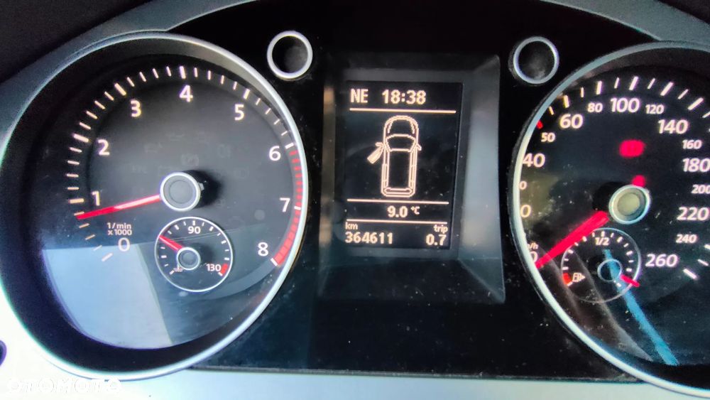 Volkswagen Passat 1.8 TSI Exclusive - 11