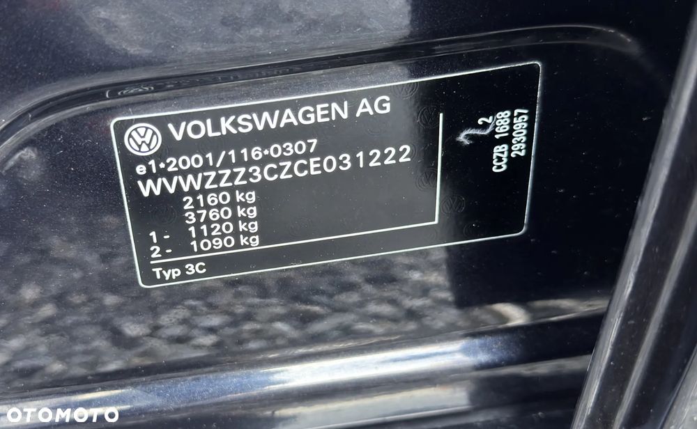 Volkswagen Passat - 17