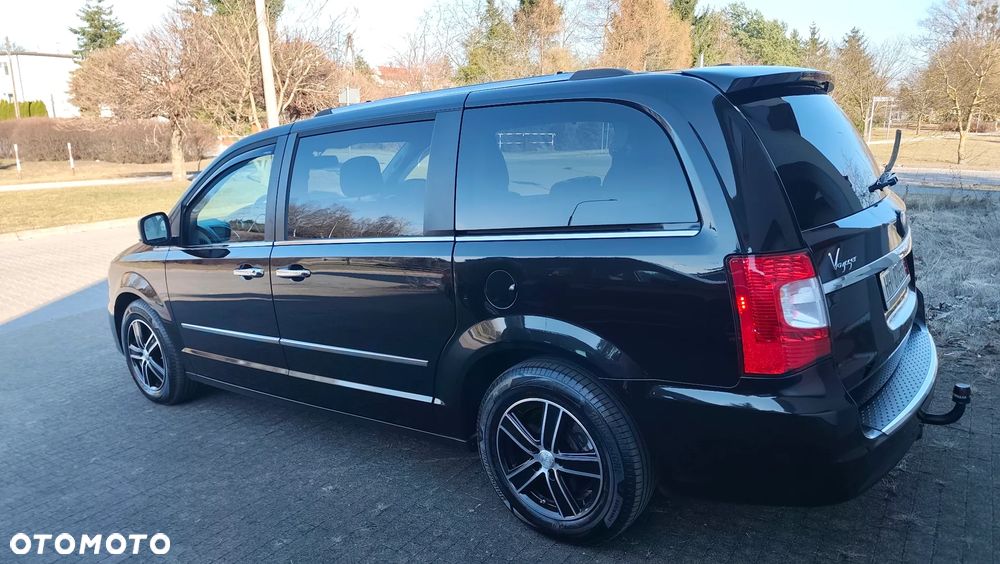 Lancia Voyager 2.8 Multijet 16v Platinum - 16