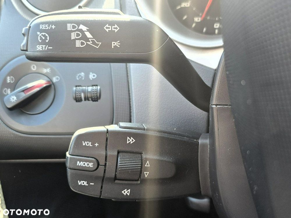 Seat Ibiza 1.4 16V Style - 30