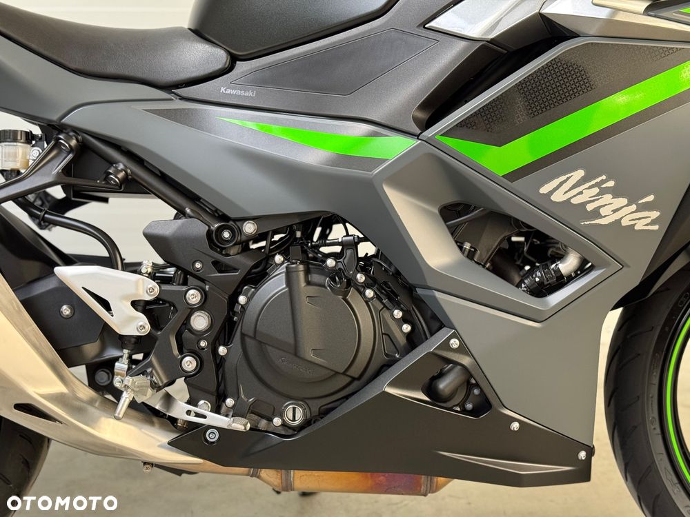 Kawasaki Ninja 500 - 13