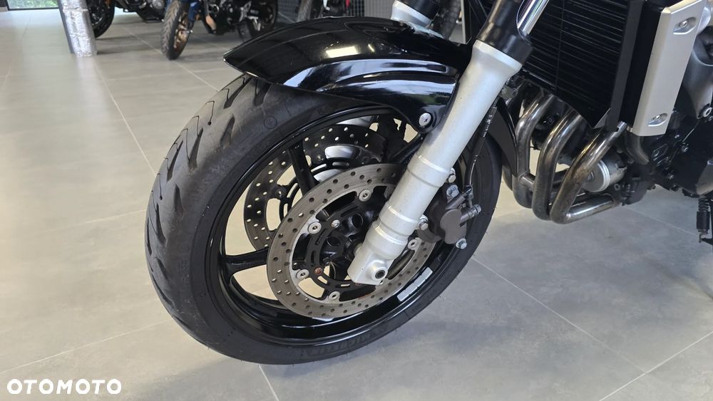 Yamaha FZ6 - 8