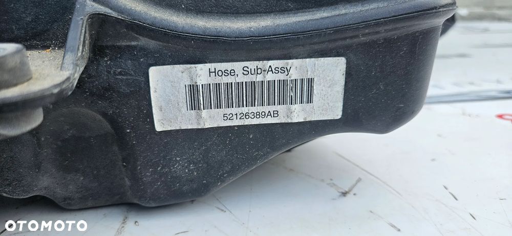 Dodge Durango III LIFT 2017- 5.7 V8 HEMI RT Górna osłona silnika Pokrywa silnika 53034225AD Rezonator filtra powietrza 52126389AB Obudowa filtra powietrza 68022162AD - 5
