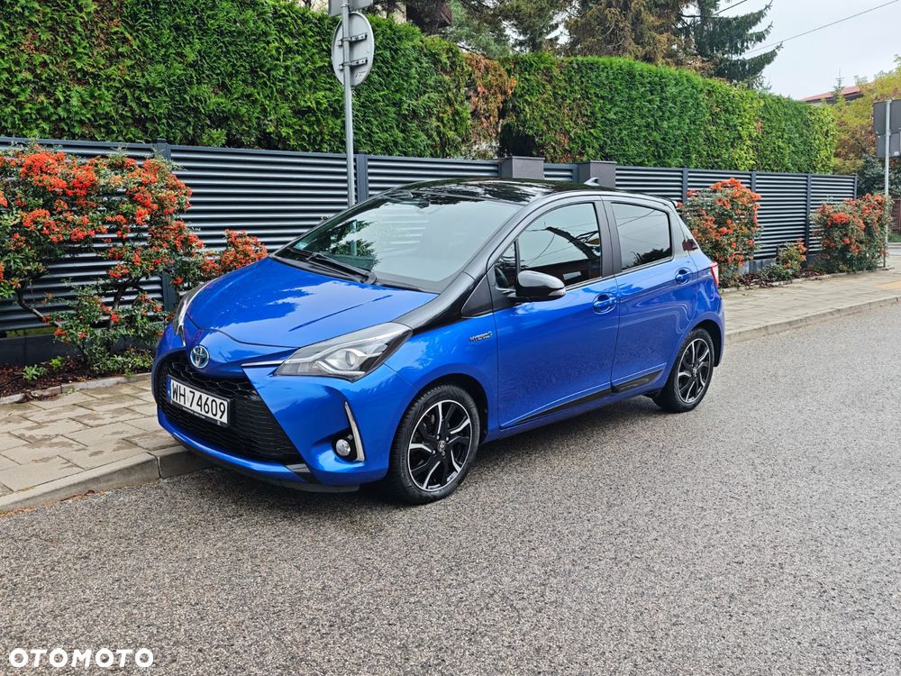 Toyota Yaris Hybrid 100 Selection Platinum - 1