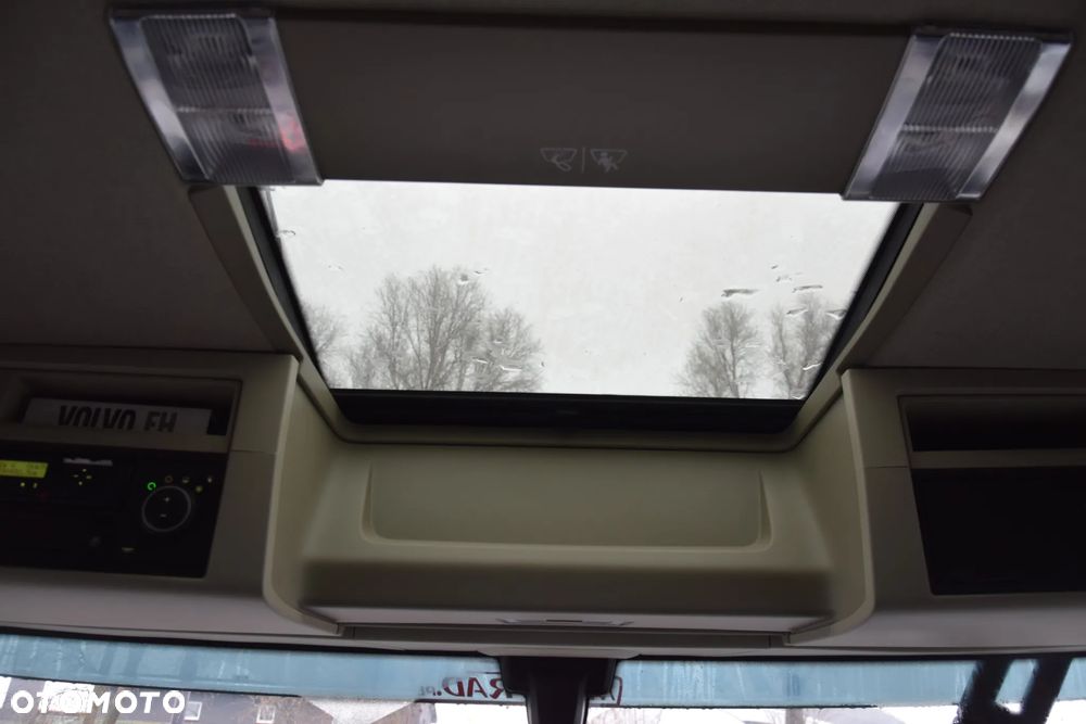 Volvo FH500 / NISKA KABINA / HYDRAULIKA / EURO 6 / ACC / LEDY / ALUFELGI / SERWISOWANY / SPROWADZONY - 37