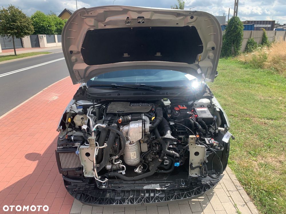 Peugeot 308 SW 1.6 BlueHDi Active S&S EAT6 - 10