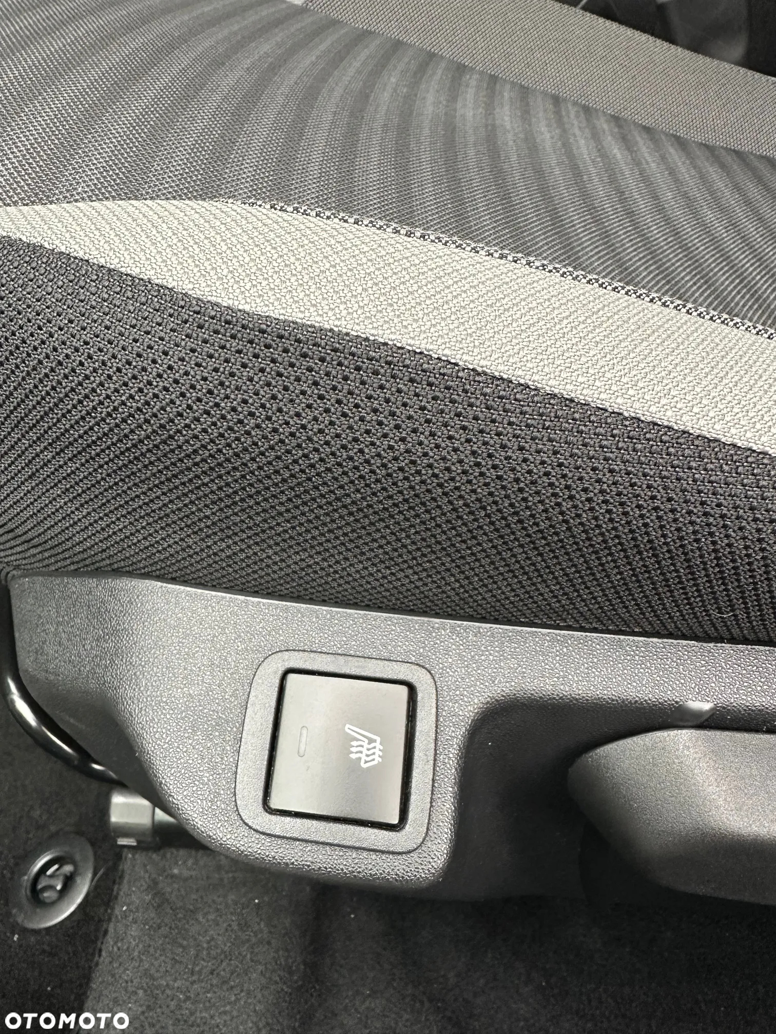 Toyota Aygo x-clusiv - 16