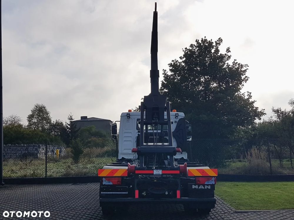 MAN TGL 12.220 HAKOWIEC 4x2 KLIMA - 22