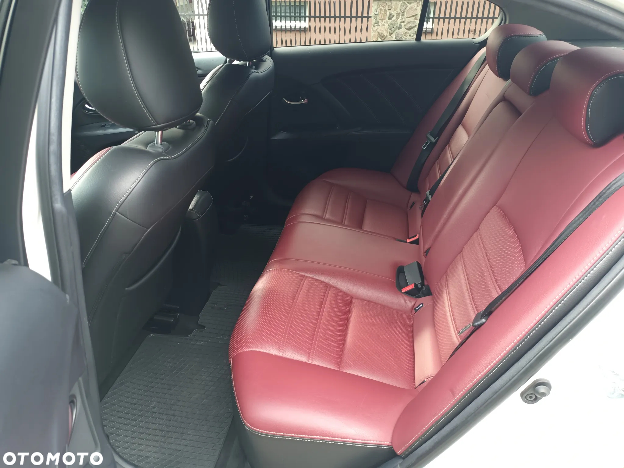 Toyota Avensis 1.8 Selection MS - 13