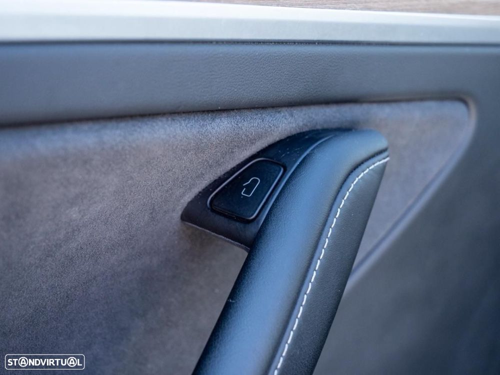 Tesla Model Y Standard - 23
