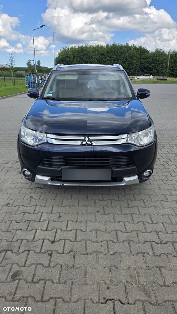 Mitsubishi Outlander 3.0 V6 XLS - 2