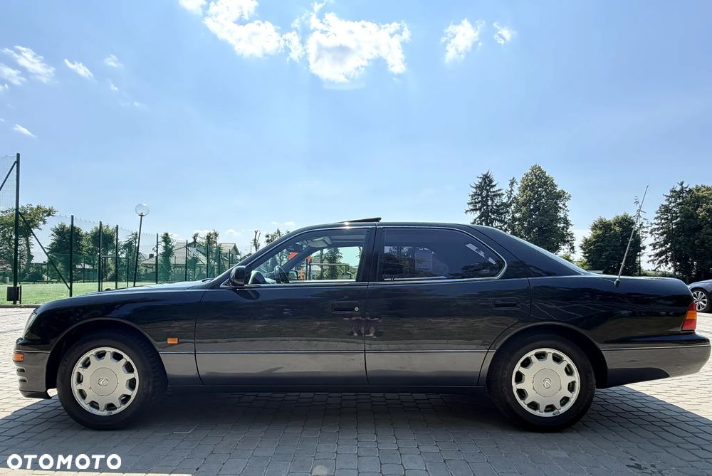 Lexus LS - 8