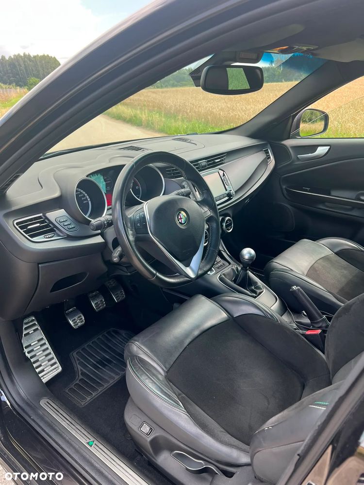 Alfa Romeo Giulietta 2.0 JTDM 16V Veloce - 11
