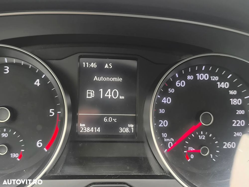 Volkswagen Passat 2.0 TDI (BlueMotion Technology) Comfortline - 13