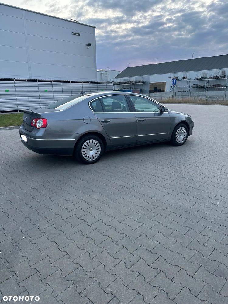 Volkswagen Passat - 5