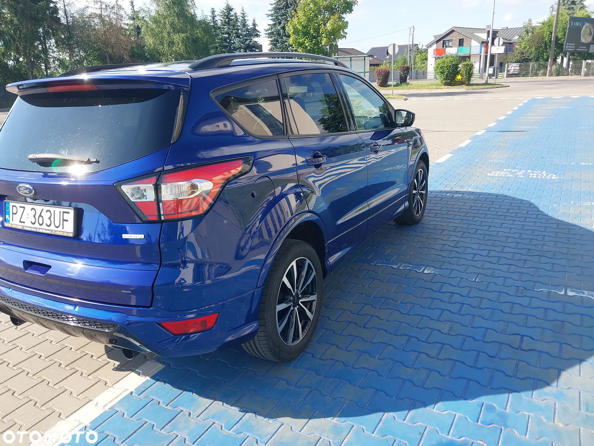 Ford Kuga 1.5 EcoBoost 2x4 ST-Line - 3