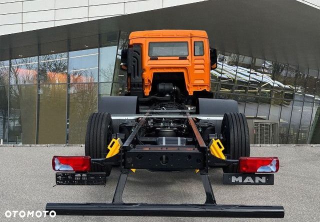 MAN NOWE podwozie MAN TGM 26.320 6x2 / 2026 / bez przebiegu / kab. sypialna - 6