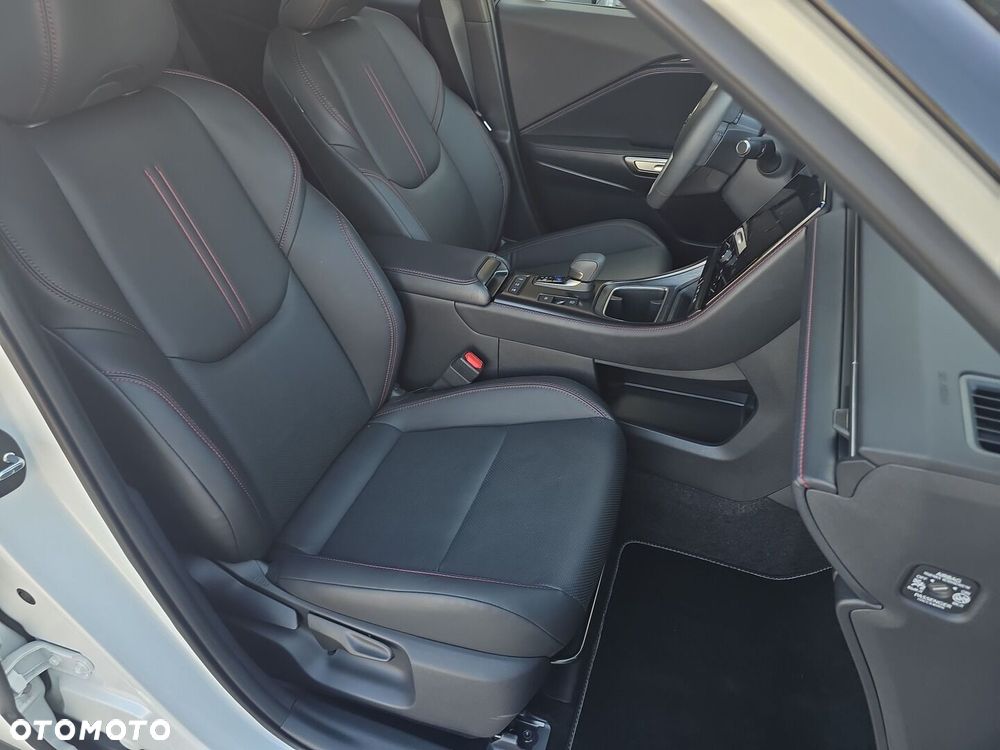 Lexus LBX 1.5 Hybrid Emotion - 31
