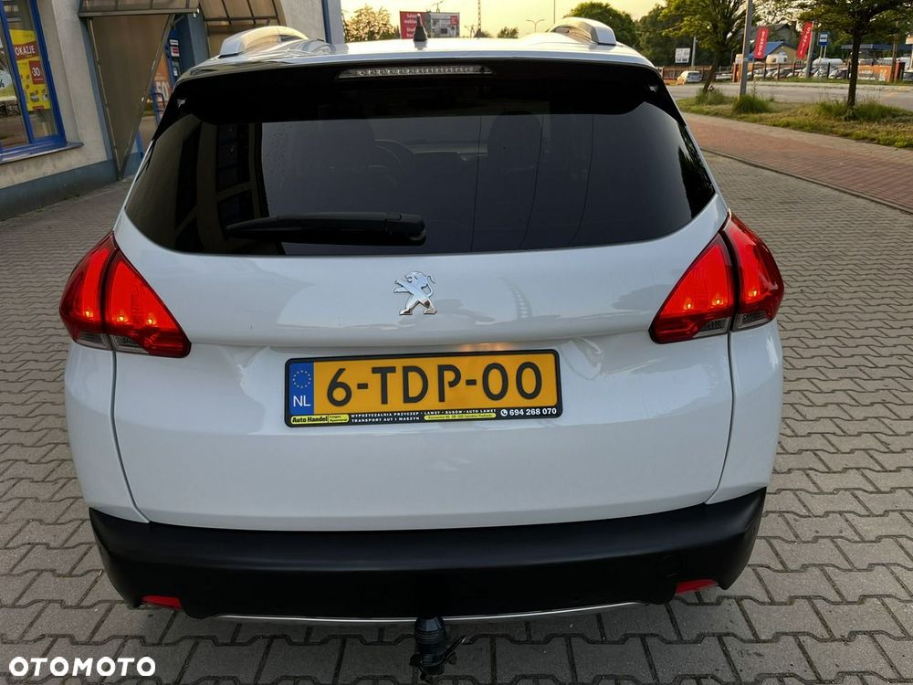 Peugeot 2008 - 11