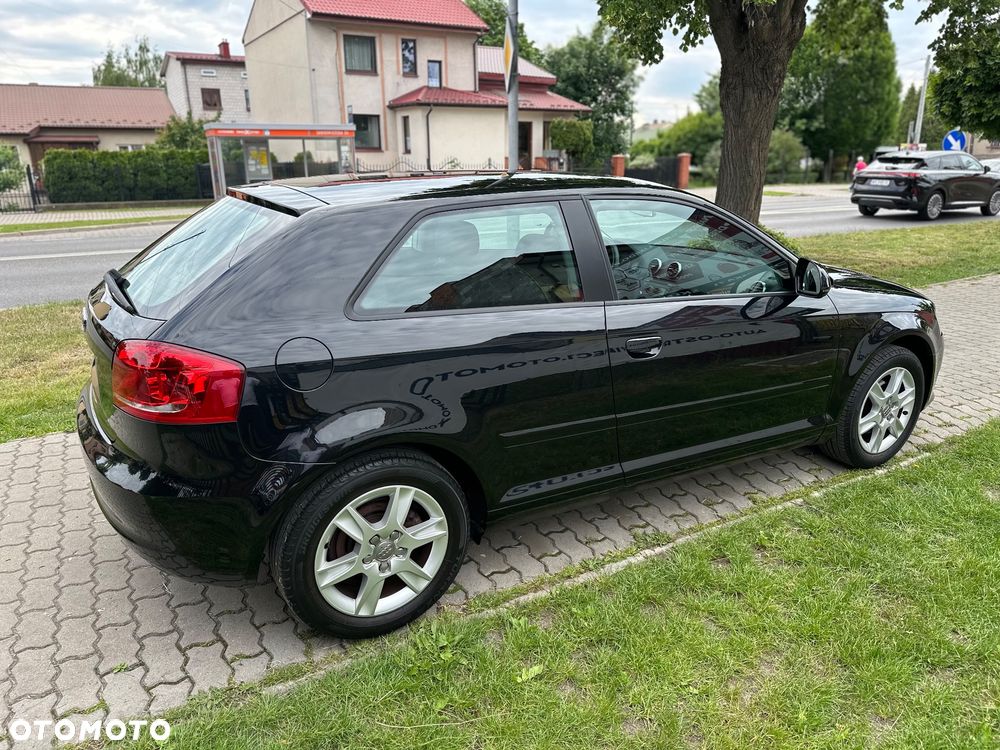 Audi A3 3-drzwiowe 1.6 Ambiente - 4